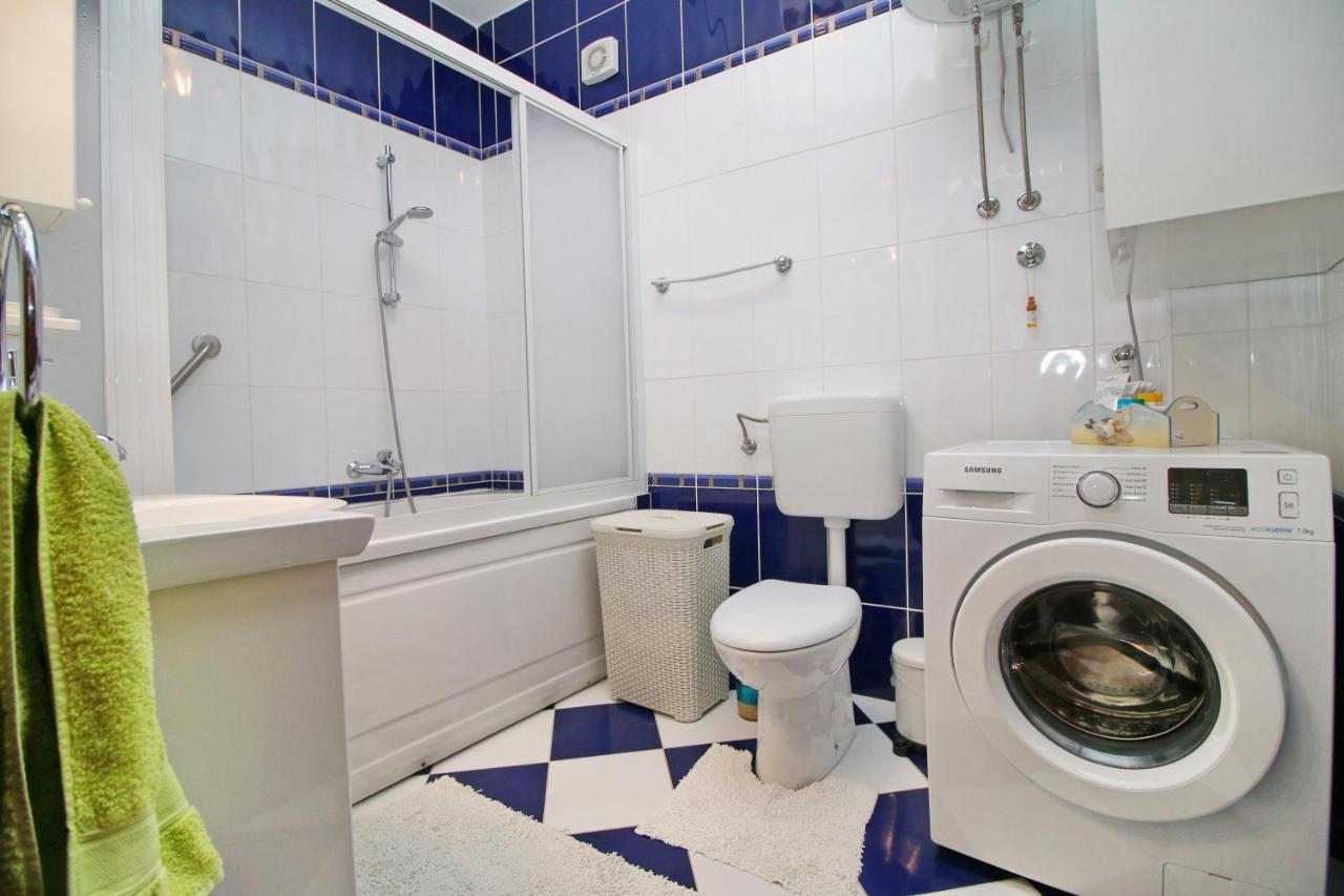 Polo Apartments Ровинь Экстерьер фото