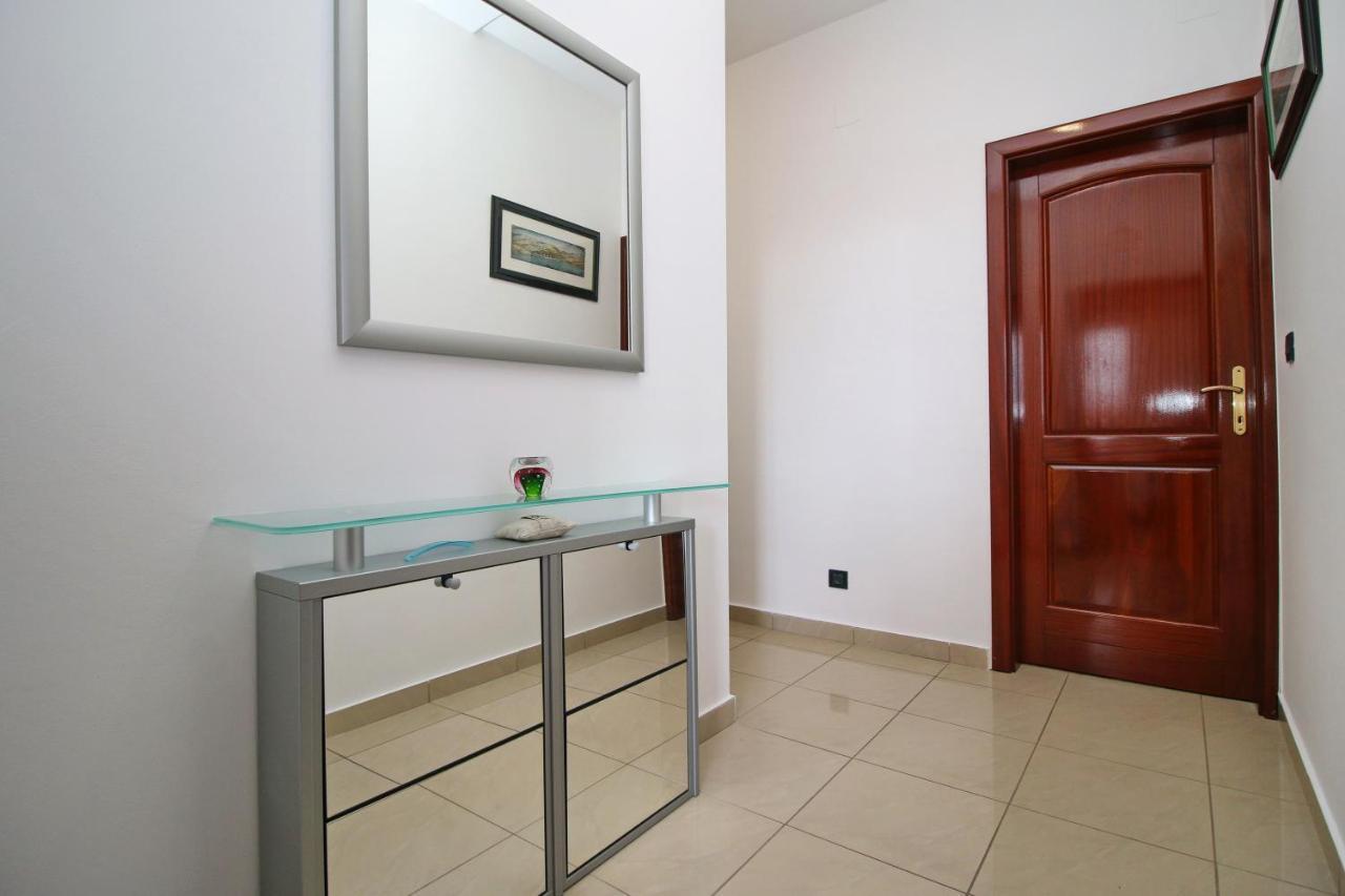 Polo Apartments Ровинь Экстерьер фото