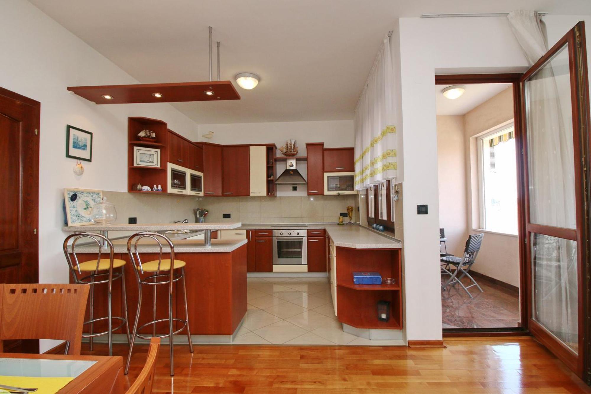 Polo Apartments Ровинь Экстерьер фото